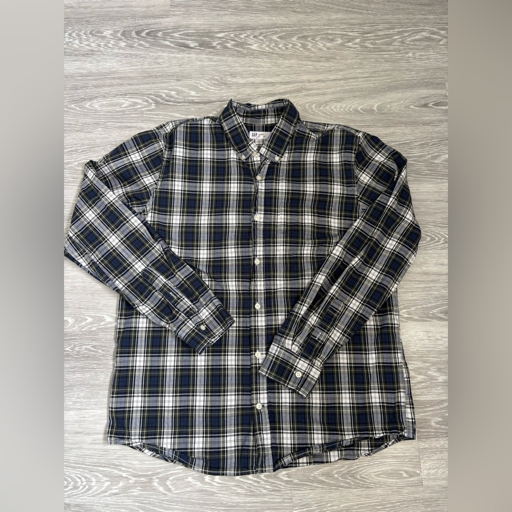 Gap Classic Men's Blue Plaid Button-Up Shirt Large